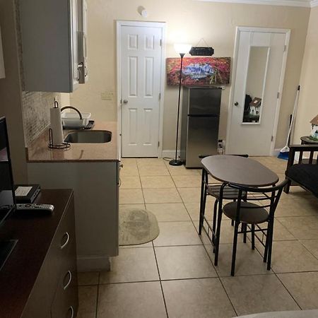 Quiet Cozy Efficiency Apartman Hollywood Kültér fotó