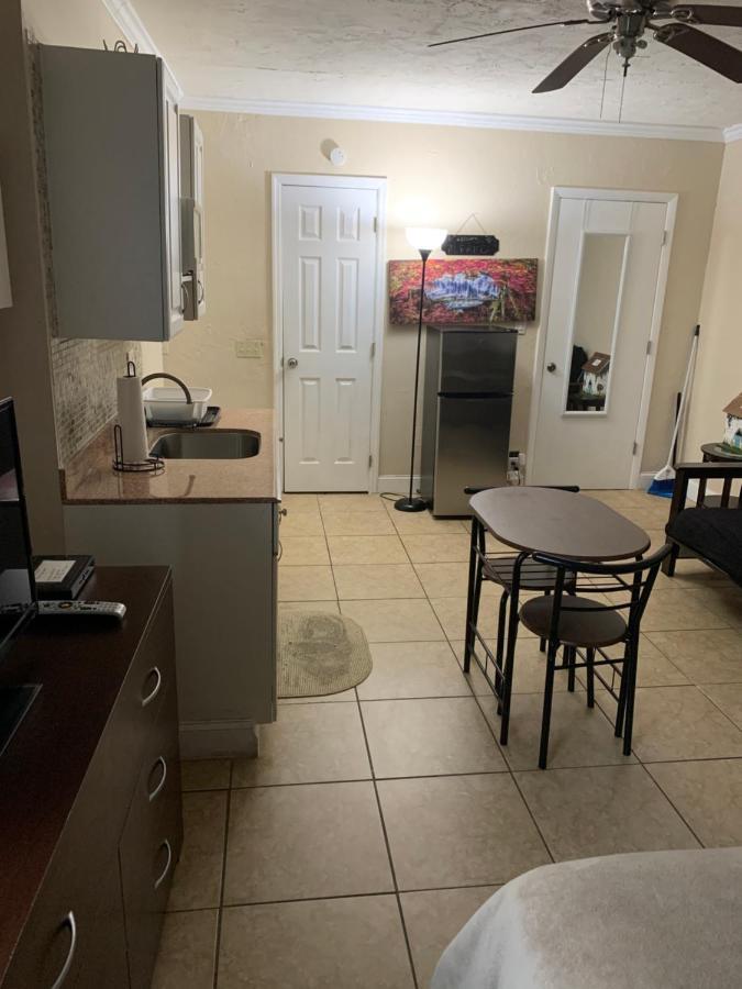 Quiet Cozy Efficiency Apartman Hollywood Kültér fotó