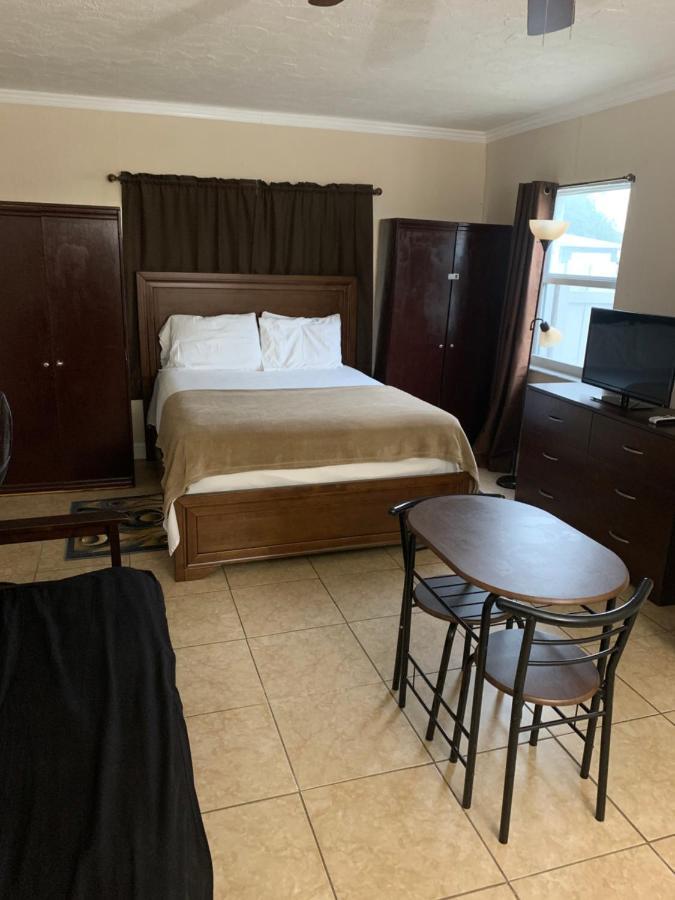 Quiet Cozy Efficiency Apartman Hollywood Kültér fotó