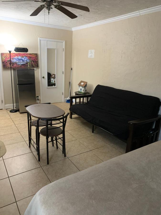 Quiet Cozy Efficiency Apartman Hollywood Kültér fotó